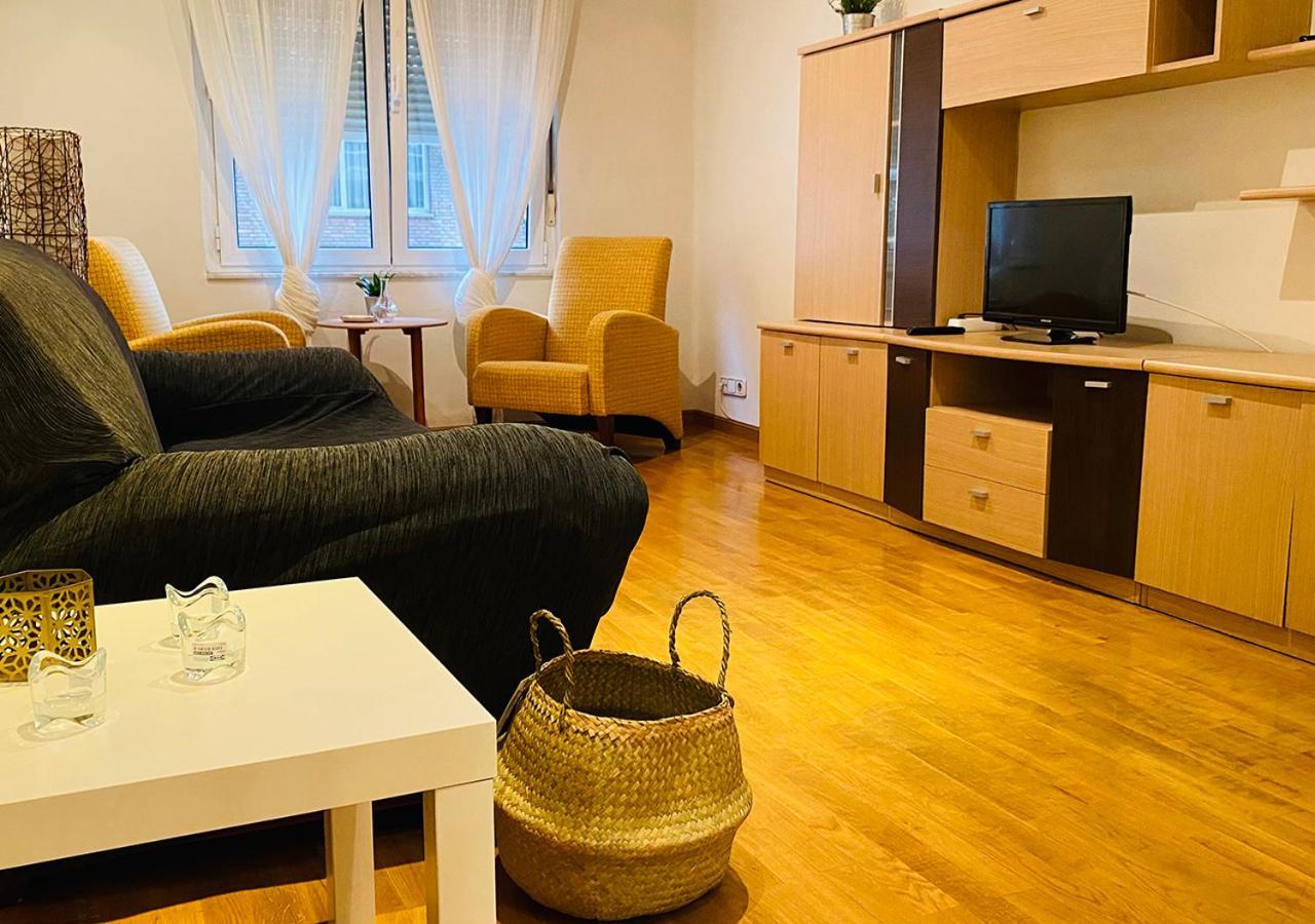 Piso 3 Habitaciones Al Lado Del Auditorio Y A 5 Min De Oviedo Centro Bagian luar foto